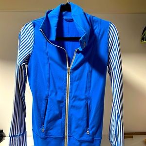 Lululemon sweatshirt size 4